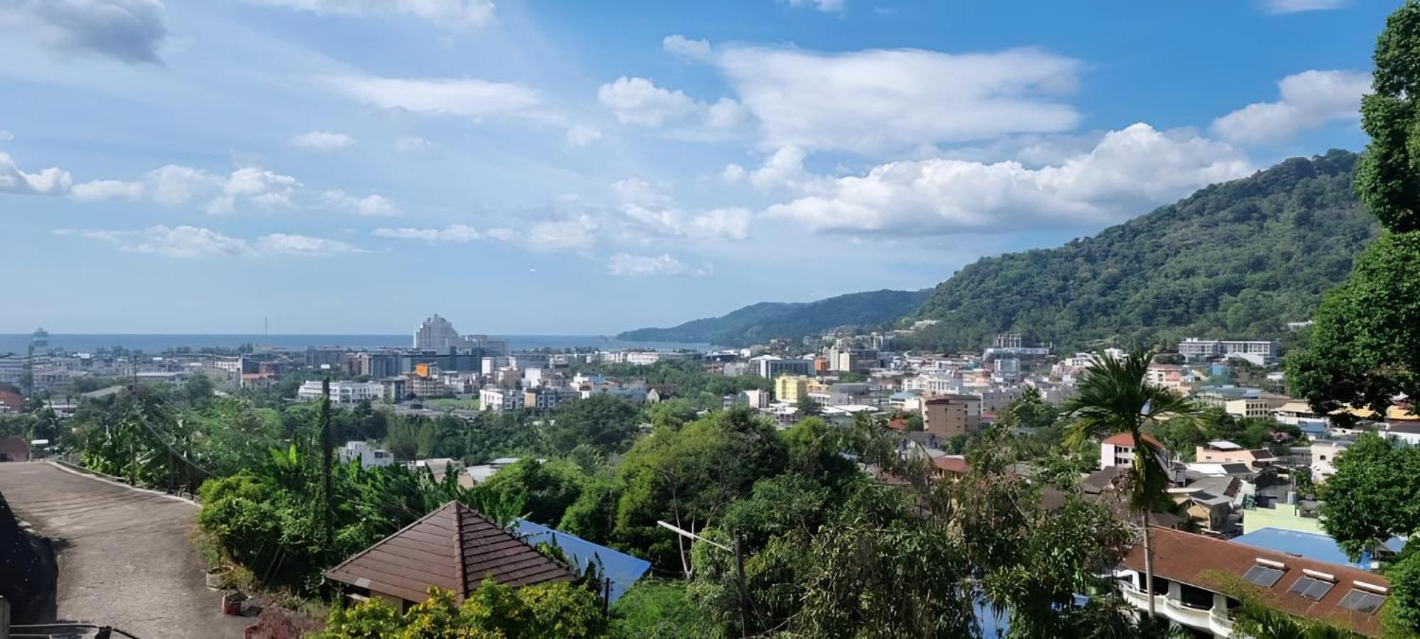 Ratana Hill Апарт-отель